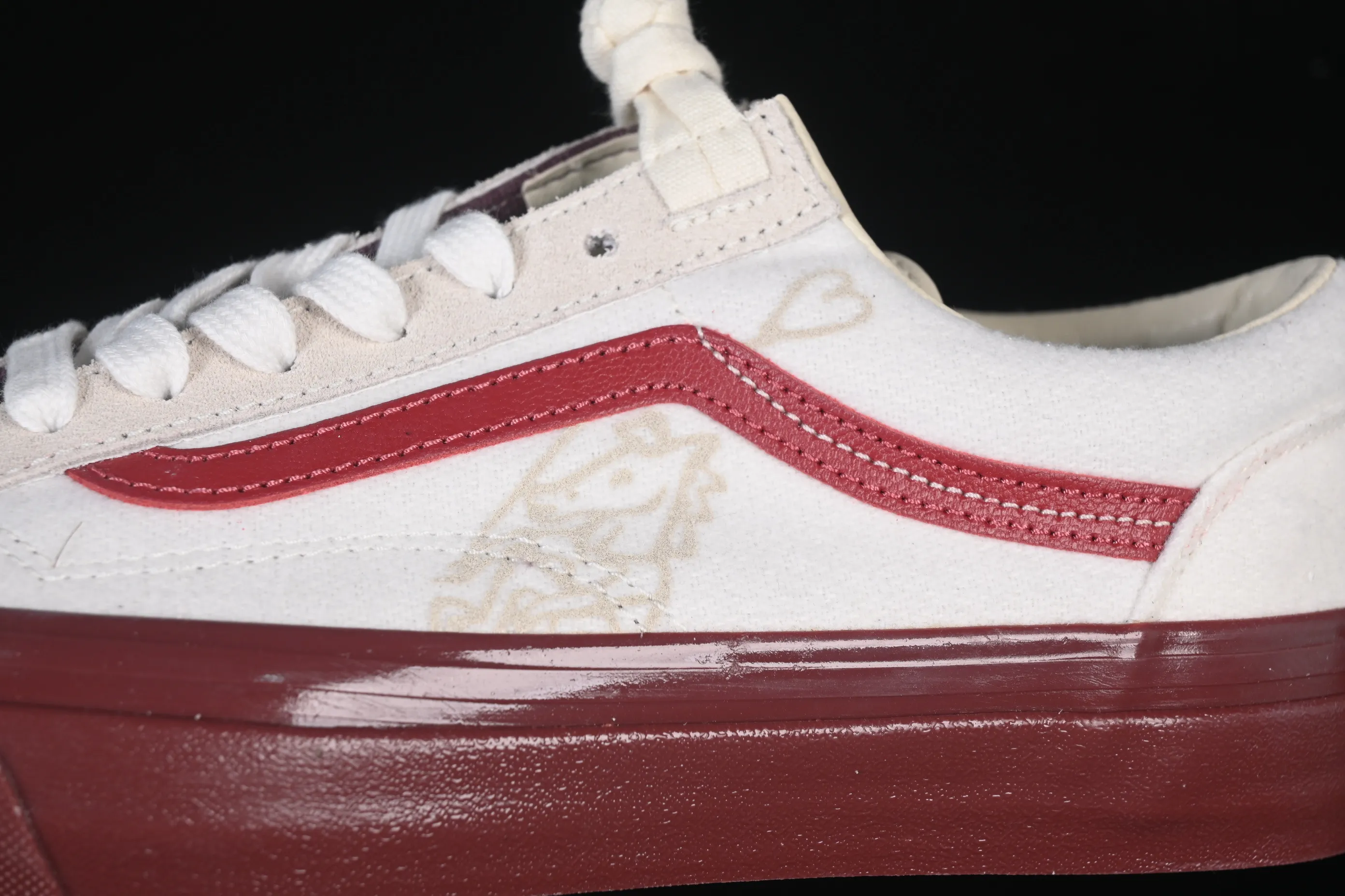All categories Vans Vans series Vans Low Vans low-top Vans Old Skool Year of the Horse limited edition Immediate success Low-top casual sneakers VN000EJUHRW